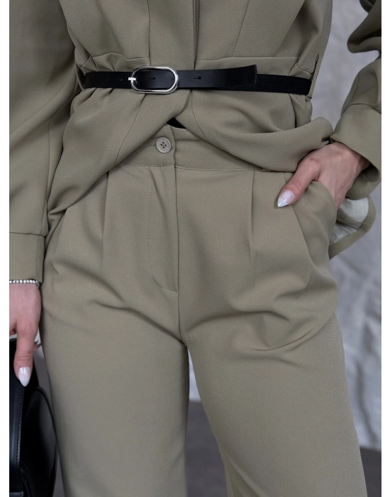 Boğazlı omuzu apoletli gizli düğmeli kemerli takım yeşil