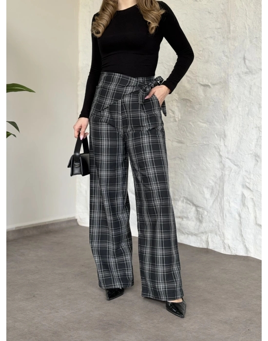 Marka model beli fularlı ekose pantolon siyah