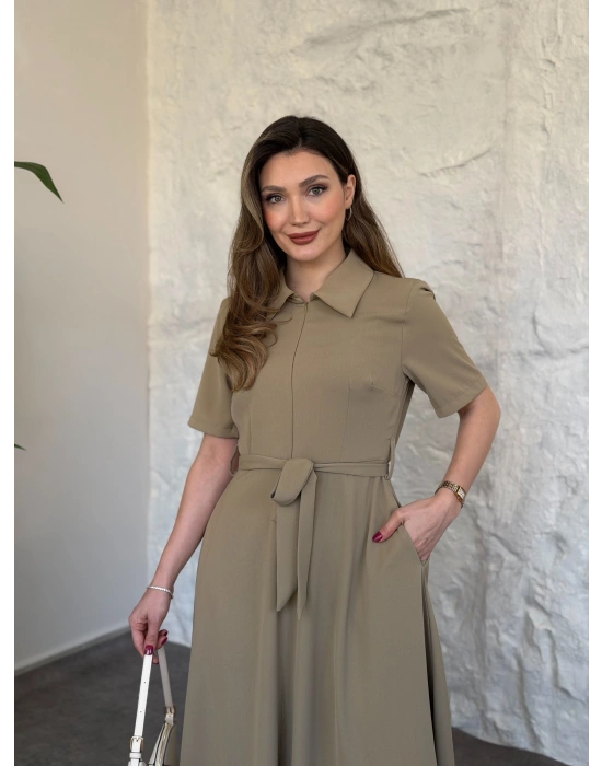 Önden fermuarlı belinden kuşaklı midi elbise yeşil