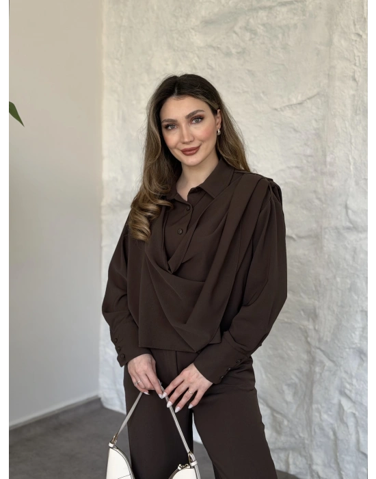 Şal detaylı ikili takım kahve