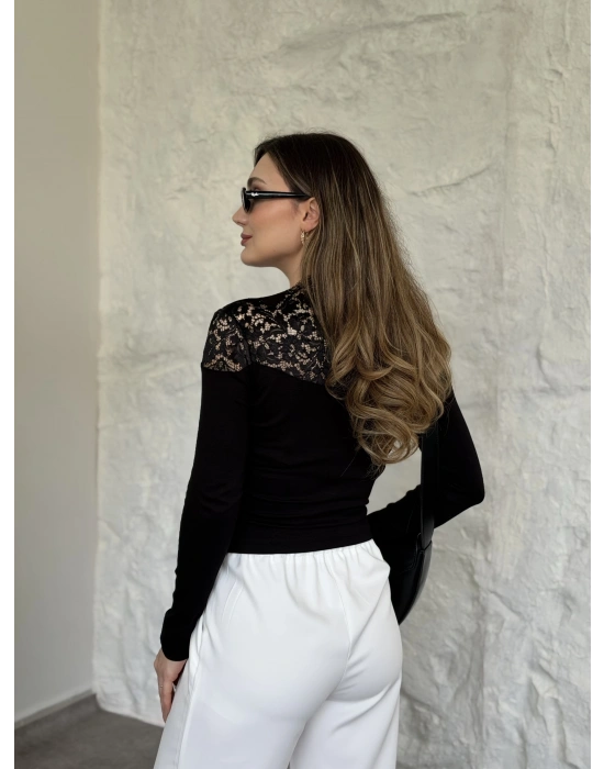 Üstü dantel garnili ribana düğmeli hırka siyah