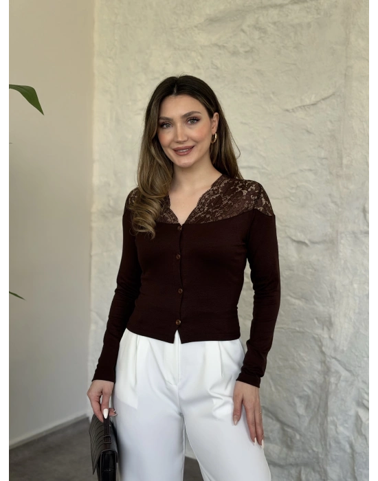 Üstü dantel garnili ribana düğmeli hırka kahve