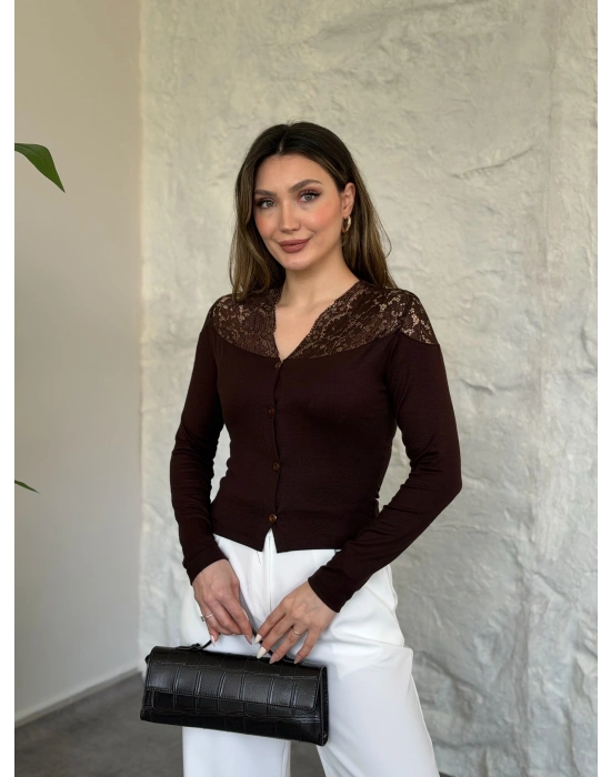 Üstü dantel garnili ribana düğmeli hırka kahve