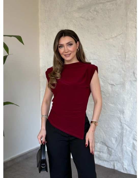 Vatkalı pileli asimetrik bluz bordo