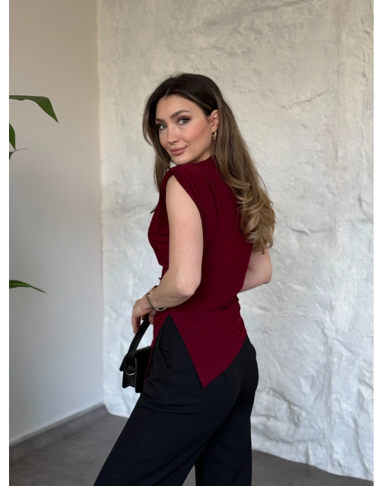 Vatkalı pileli asimetrik bluz bordo