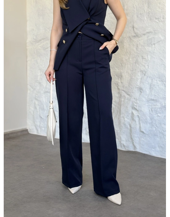 Kruvaze yaka gold düğmeli takım lacivert