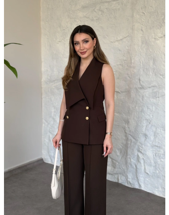 Kruvaze yaka gold düğmeli takım kahve