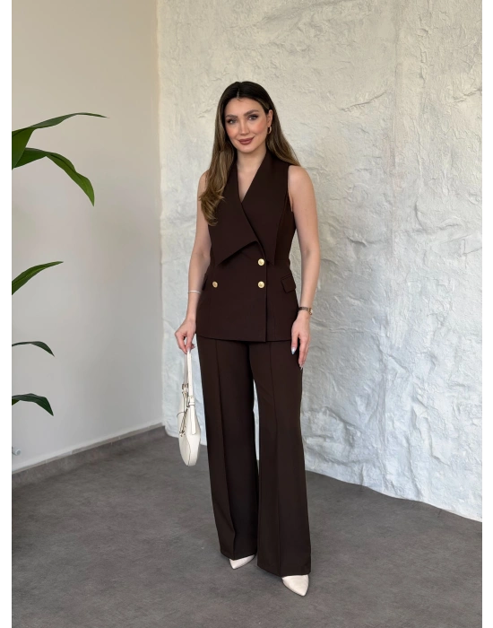 Kruvaze yaka gold düğmeli takım kahve