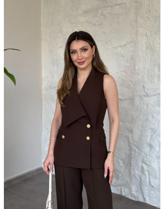 Kruvaze yaka gold düğmeli takım kahve