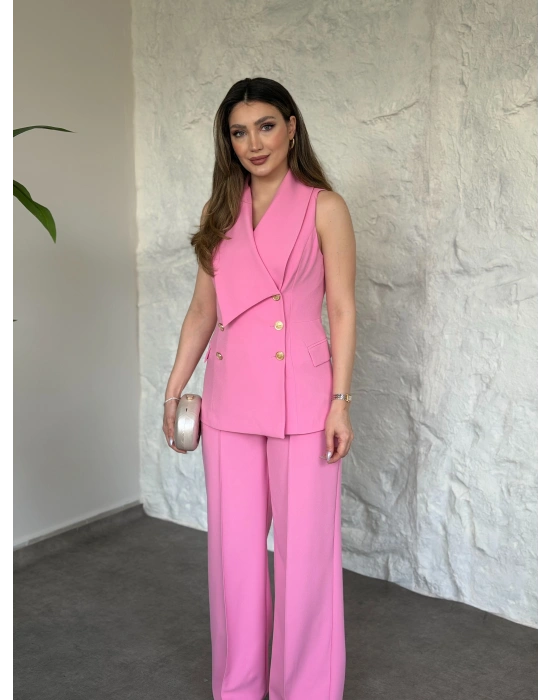 Kruvaze yaka gold düğmeli takım pembe
