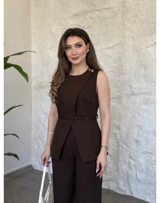 Omuz düğmeli önü üçgen kesim takım kahve