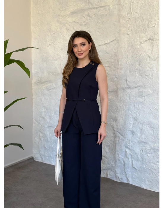 Omuz düğmeli önü üçgen kesim takım lacivert