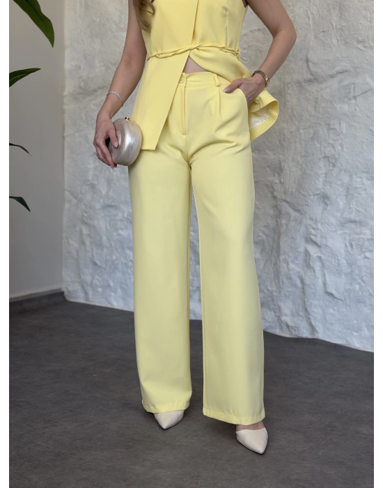 Omuz düğmeli önü üçgen kesim takım Sarı