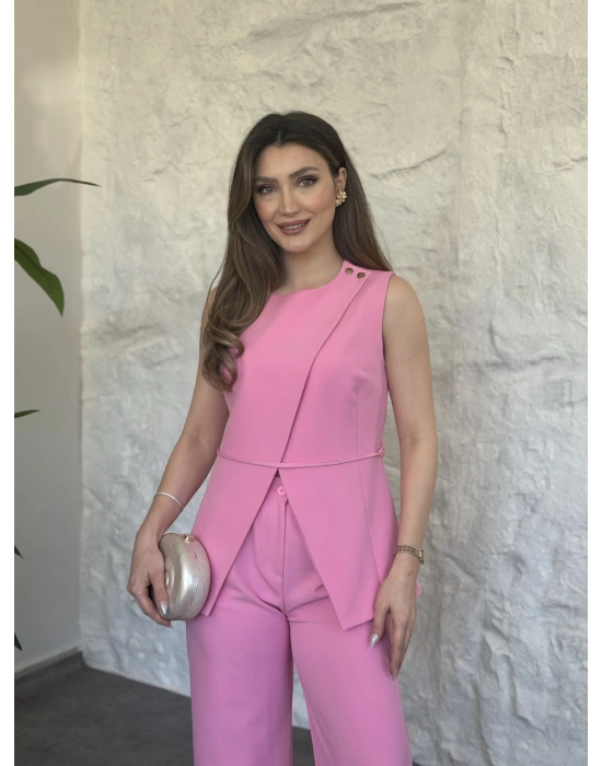 Omuz düğmeli önü üçgen kesim takım pembe
