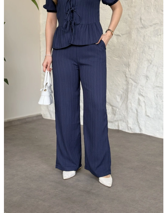 Önden bağlama detaylı gofre kumaş takım lacivert