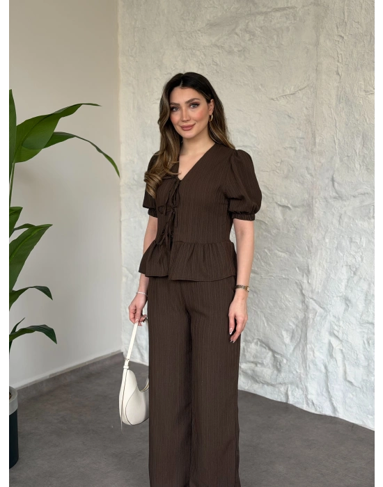 Önden bağlama detaylı gofre kumaş takım kahve