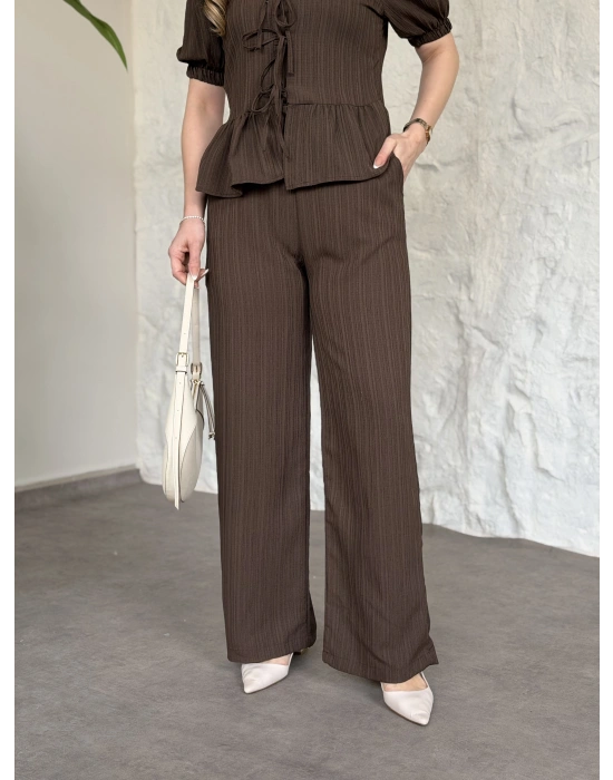 Önden bağlama detaylı gofre kumaş takım kahve