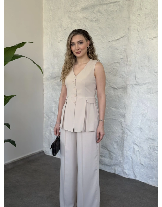 Düğmeli cep görünüm detaylı yelekli linda takım krem