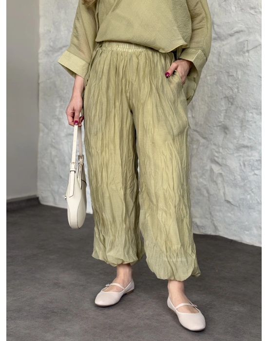 Kendinden kırışık görünümlü oversize takım yeşil