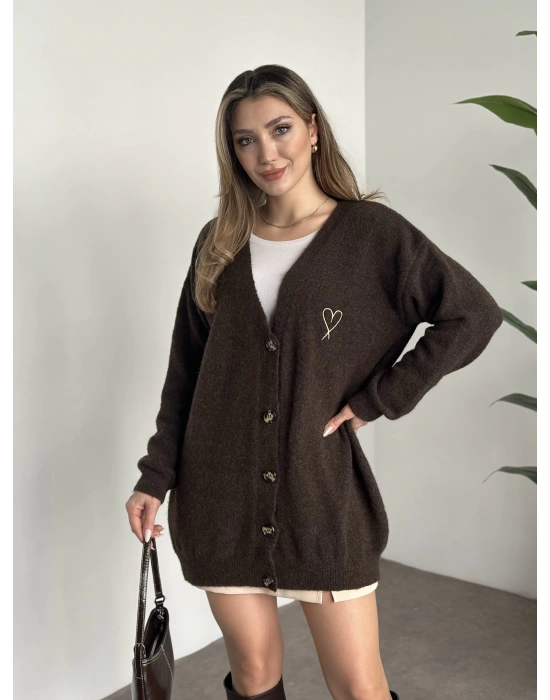Ara boy kalp nakışlı yumuşak dokulu triko hırka kahve