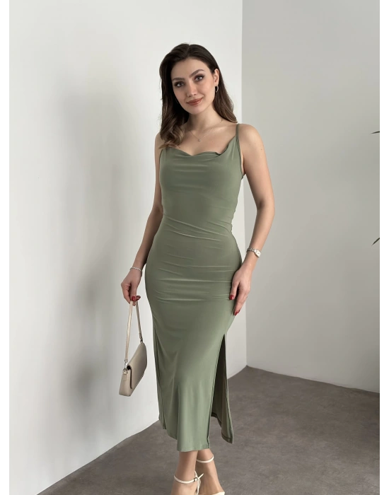 Askılı yırtmaç detaylı ithal sandy kumaş elbise yeşil