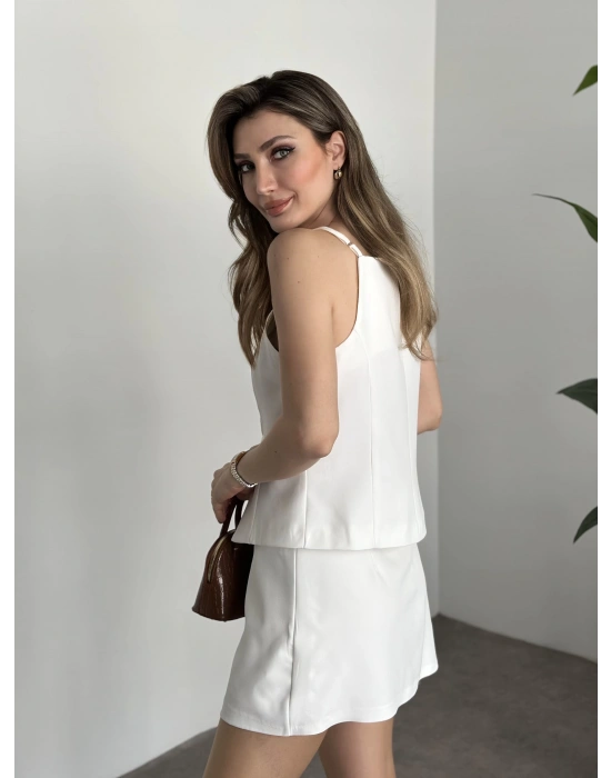 Ayarlanabilir askılı şort etekli mini takım beyaz
