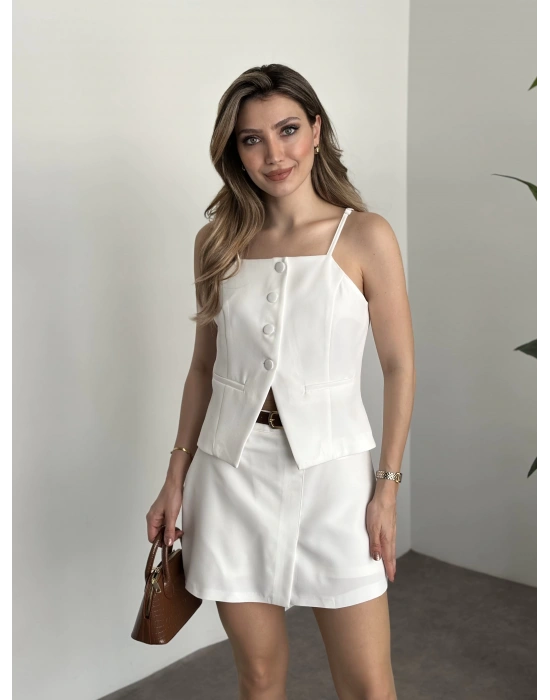 Ayarlanabilir askılı şort etekli mini takım beyaz