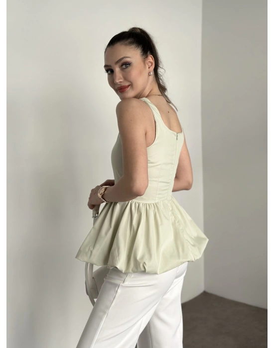 Belden oturtmalı balon etekli tasarim bluz yeşil