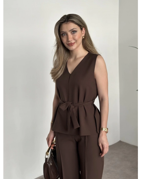 Belinden kuşaklı v yaka dabıl takım kahve