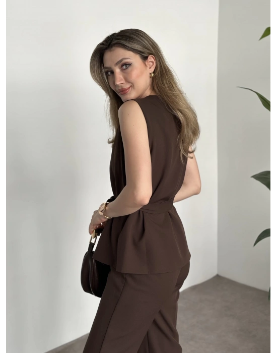 Belinden kuşaklı v yaka dabıl takım kahve