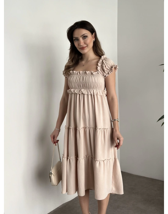 Bisiklet ve madonna yaka ayrobin elbise krem