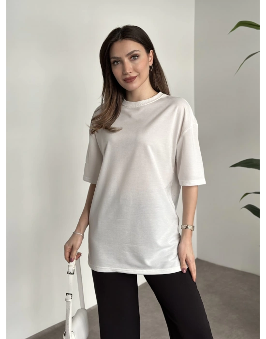 Bisiklet yaka marka etiketli oversize tişört beyaz