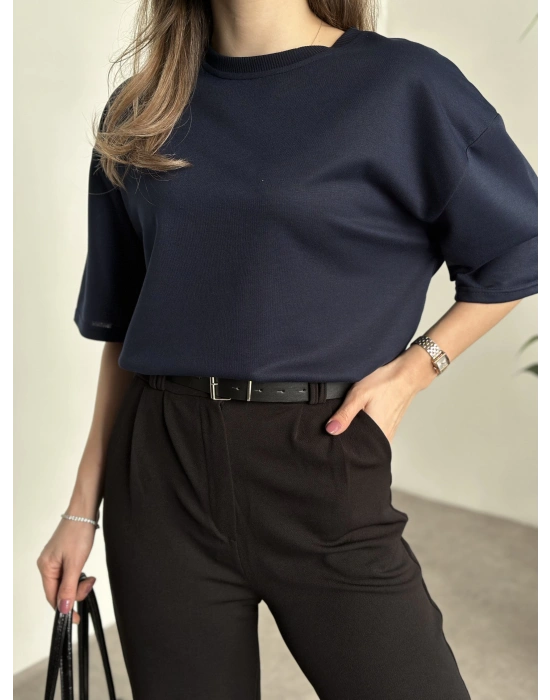 Bisiklet yaka marka etiketli oversize tişört lacivert