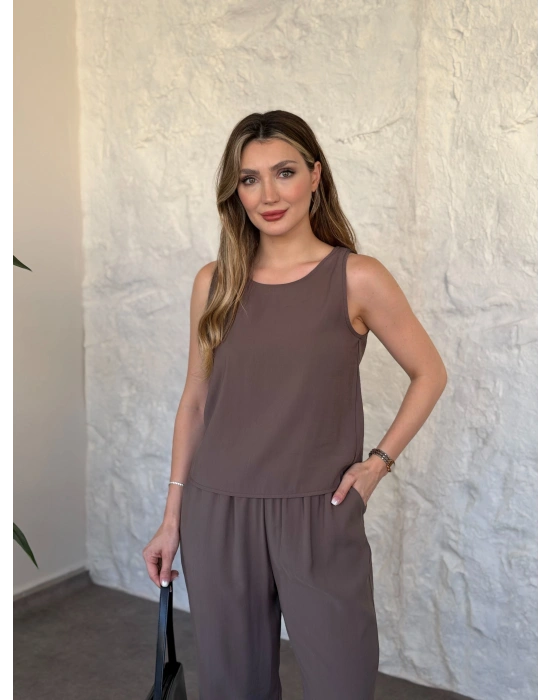 Bisiklet yaka sıfır kol düz takım kahve