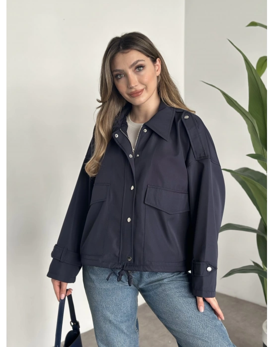 Bol kesim cep detaylı yağmurluk ceket lacivert