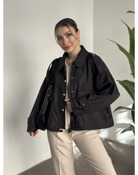 Bol kesim cep detaylı yağmurluk ceket siyah