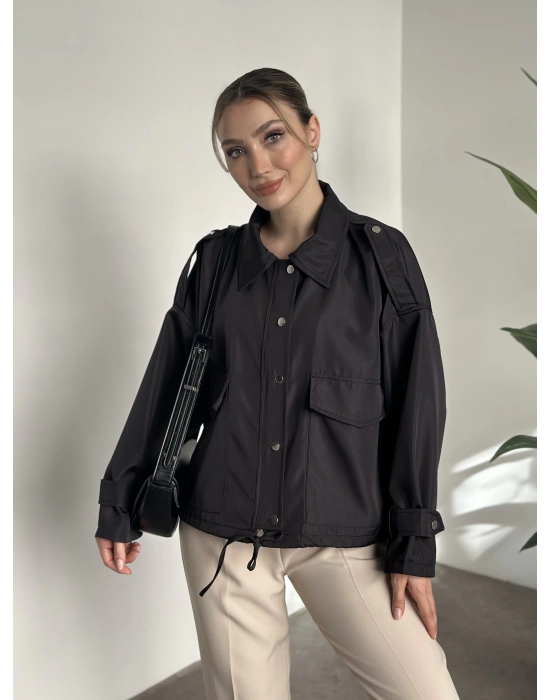 Bol kesim cep detaylı yağmurluk ceket siyah