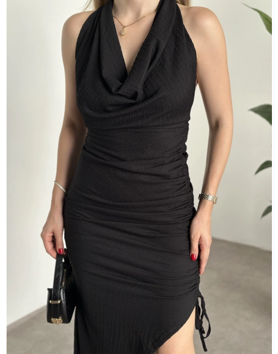 Boyundan bağlamalı asimetrik kesim gofre kumaş elbise siyah