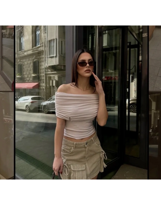 büzgülü ve toka detay kayık yaka bluz taş