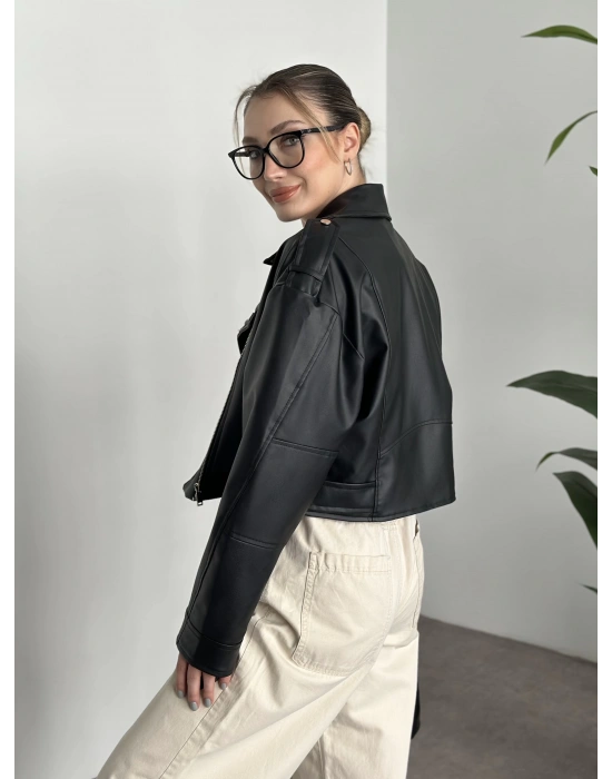 Çapraz fermuarlı kemer detaylı crop deri ceket siyah