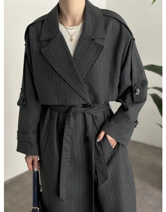 Çizgili uzun düğmeli beli kuşaklı oversize astarlı trençkot gri