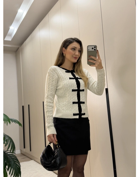 coco bağlama görünümlü siyah beyazlı triko