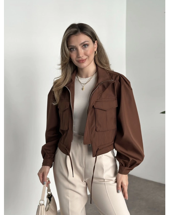 Crop boy cep detaylı yağmurluk ceket kahve
