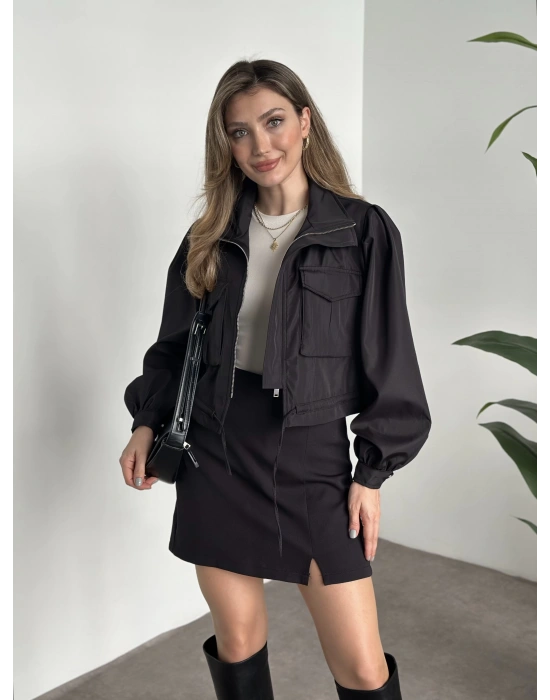 Crop boy cep detaylı yağmurluk ceket siyah