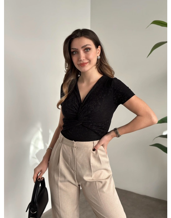 Dantel görünümlü büzgülü esnek bluz siyah
