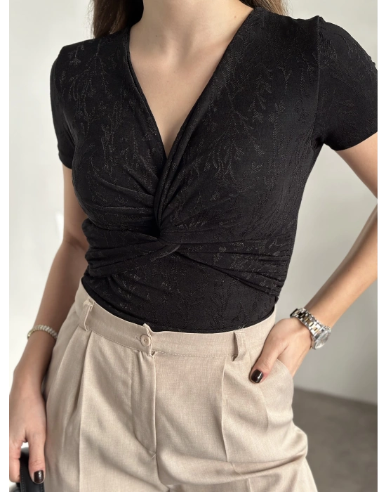 Dantel görünümlü büzgülü esnek bluz siyah