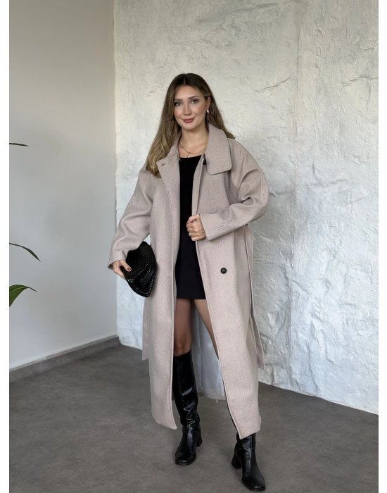 Dik yaka düğmeli uzun kaşe kaban krem