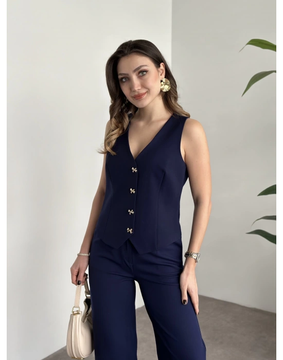 Düğme detaylı yelekli takım lacivert