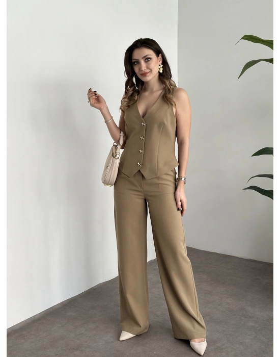 Düğme detaylı yelekli takım yeşil