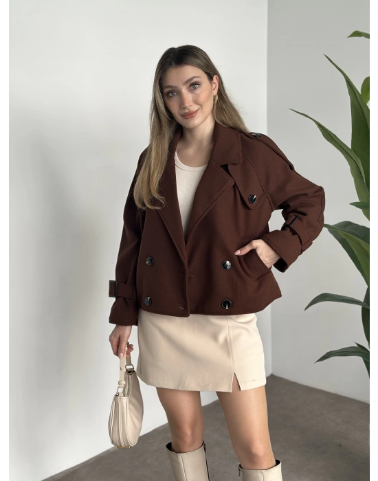 Düğmeli astarlı kısa kaşe kaban kahve
